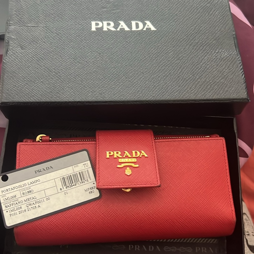 Prada Wallet/Wristke Saffiano Metal